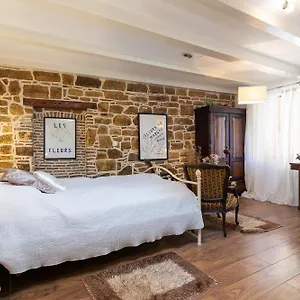 Duplex Camelia In Charming Old Town Rovigno